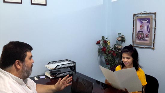 Jeff Harvie working with a client for a fiance visa or spouse visa application